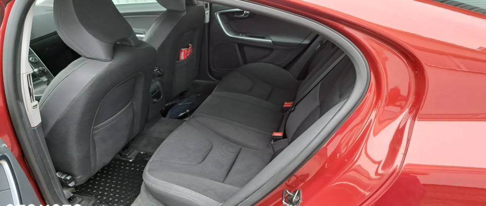 Volvo S60 cena 30900 przebieg: 246000, rok produkcji 2010 z Warszawa małe 46